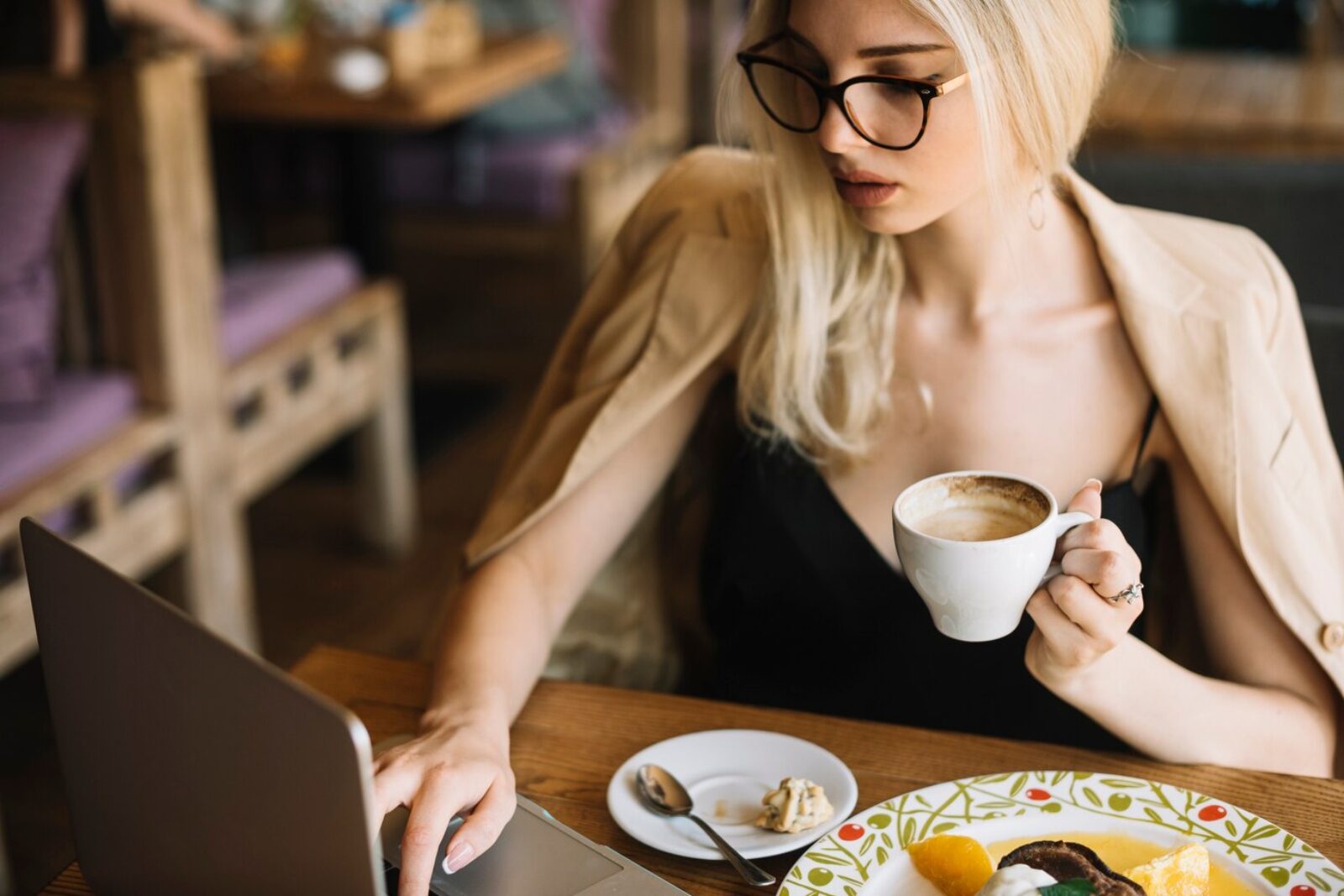 SEO продвижение сайта интернет-кафе в 2026 году